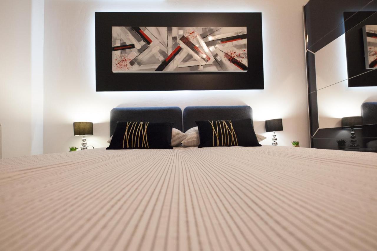 Apartman Aurelius - Private Parking Осиек Экстерьер фото