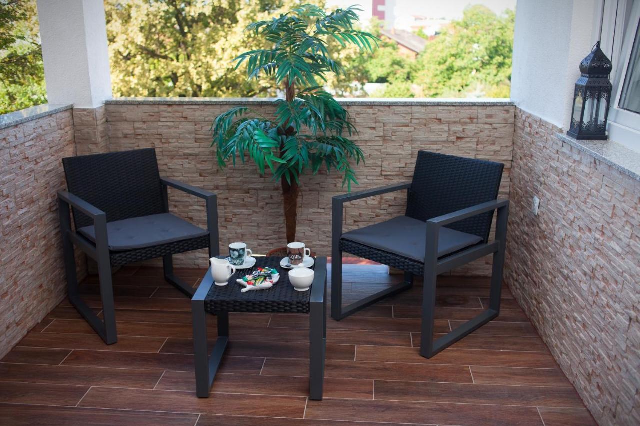 Apartman Aurelius - Private Parking Осиек Экстерьер фото